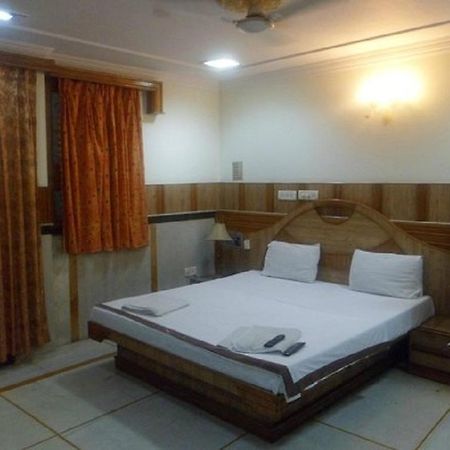 Ajay Guest House New Delhi Ngoại thất bức ảnh